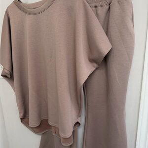 Scarlett Women's Pajama Set in Soft Taupe